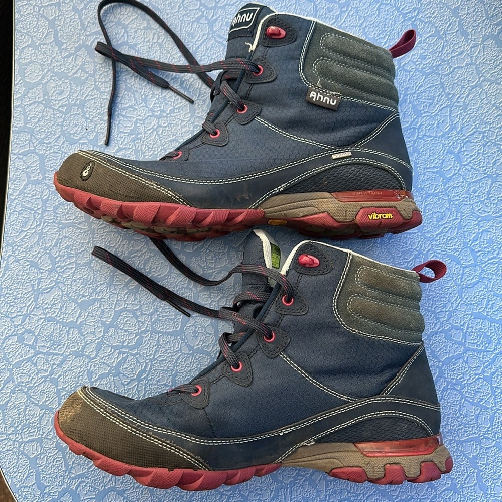 Ahnu Hiking Boots - Navy Women's size US 9.5